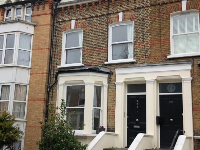 4 bedroom flat for sale