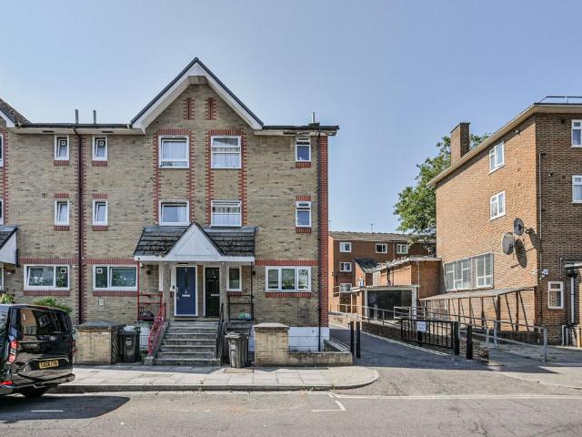 4 bedroom flat for sale
