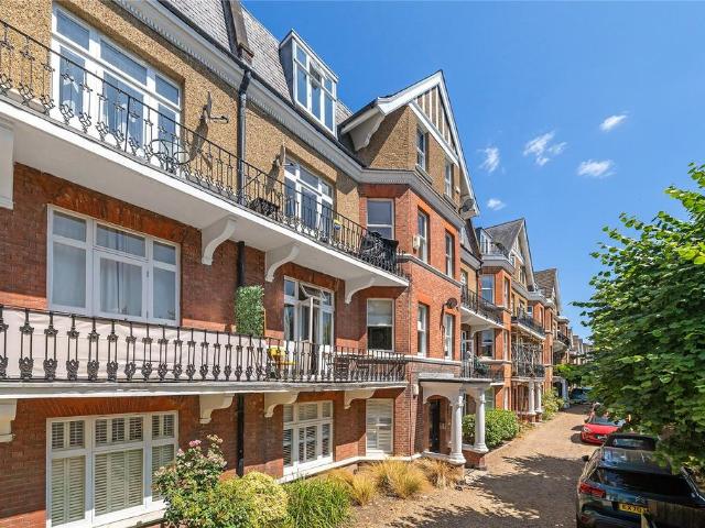 4 bedroom flat for sale