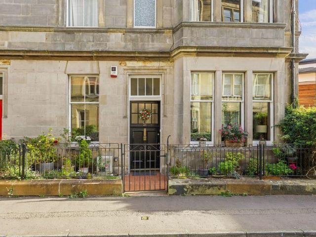 4 bedroom flat for sale