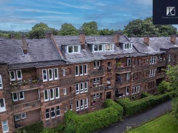 4 bedroom flat for sale