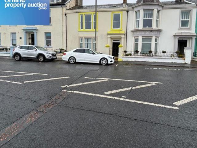 4 bedroom flat for sale