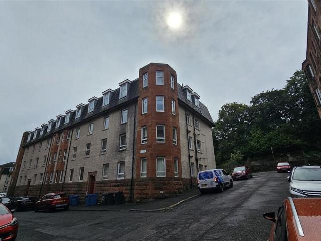 4 bedroom flat for sale
