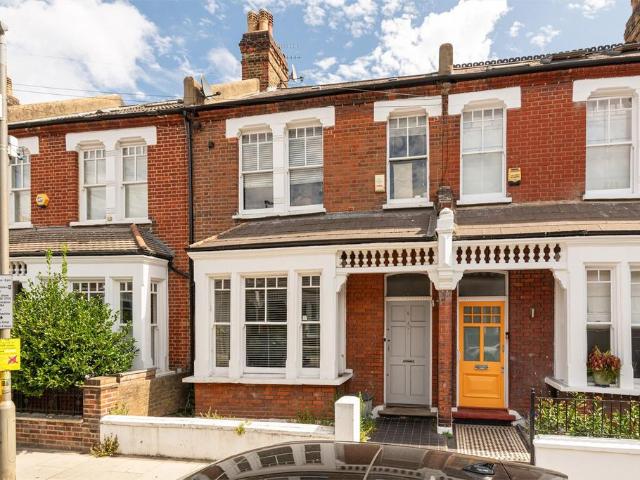 4 bedroom terraced house for sale