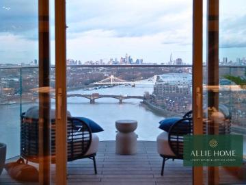 4 bedroom flat for sale