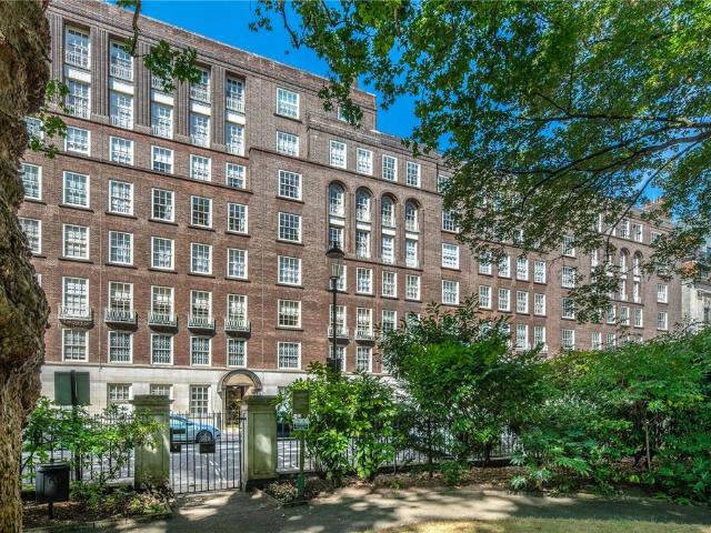 4 bedroom flat for sale