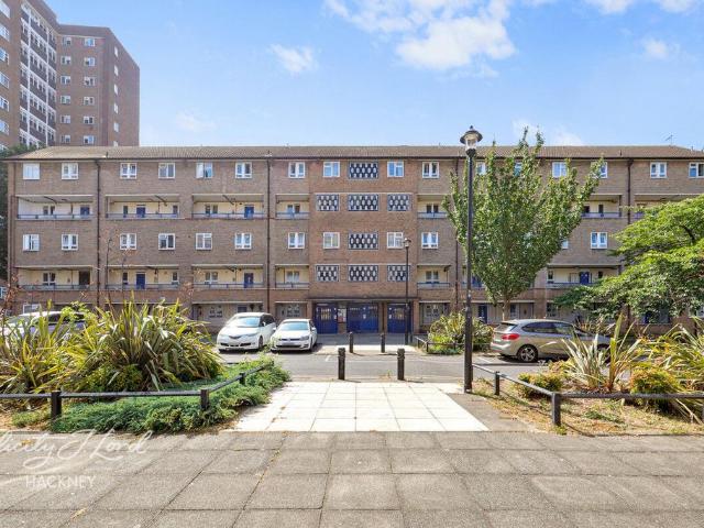 4 bedroom flat for sale