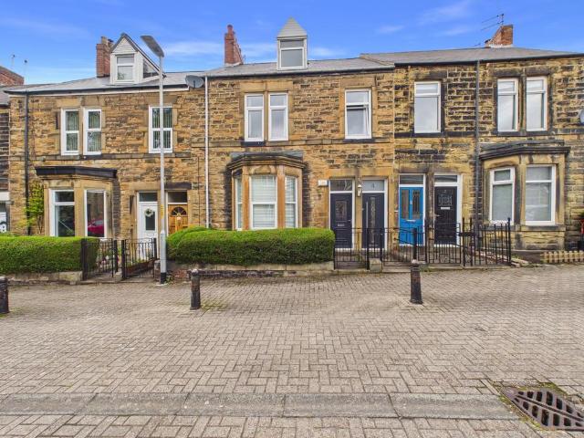 4 bedroom flat for sale
