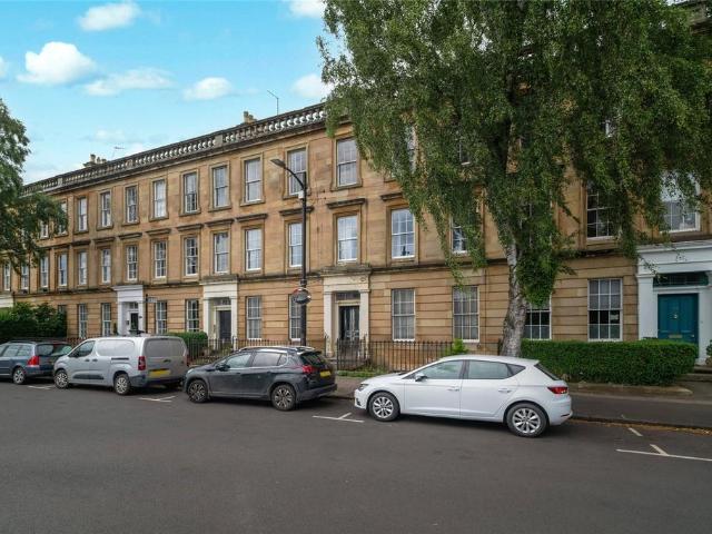 4 bedroom flat for sale