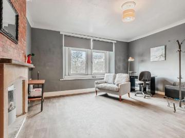 4 bedroom flat for sale