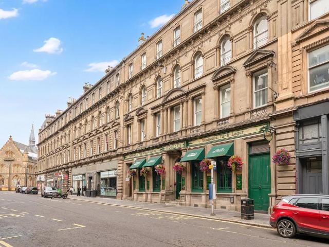 4 bedroom flat for sale