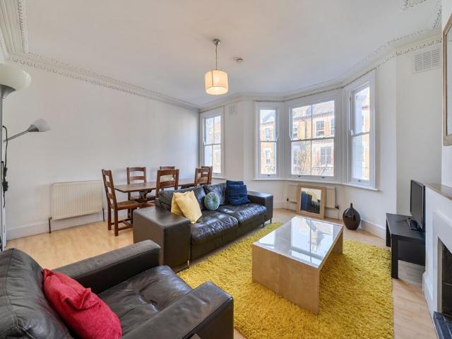 4 bedroom flat for sale
