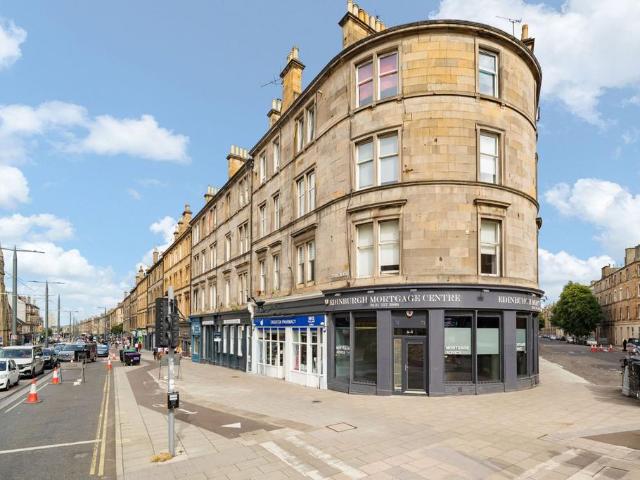 4 bedroom flat for sale