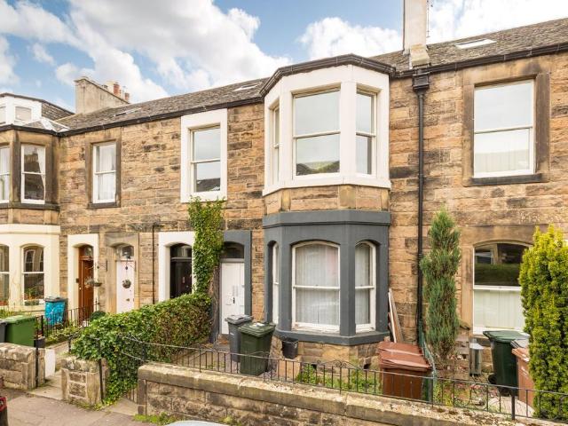 4 bedroom flat for sale