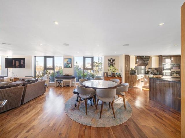 4 bedroom flat for sale