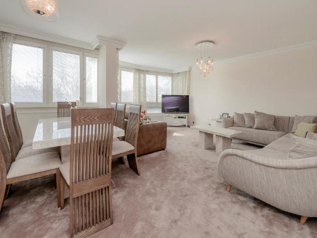 4 bedroom flat for sale