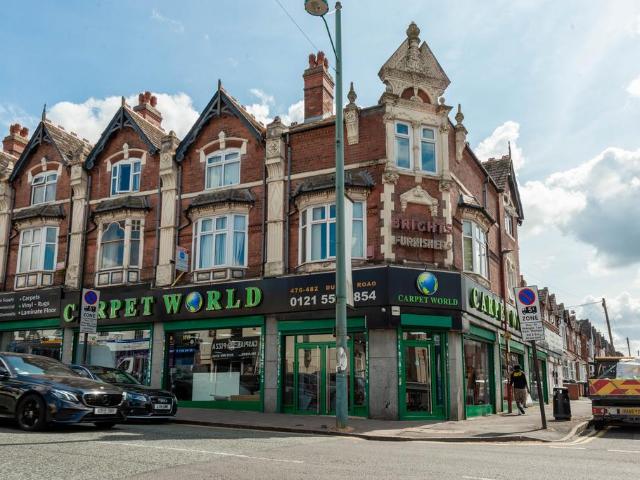 4 bedroom flat for sale