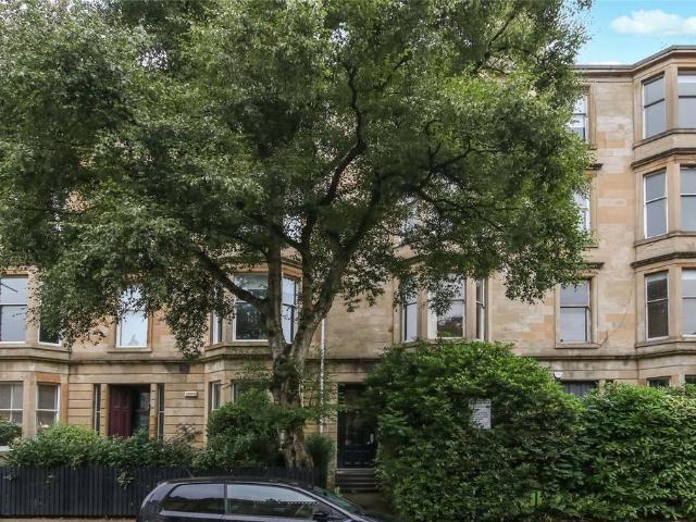 4 bedroom flat for sale
