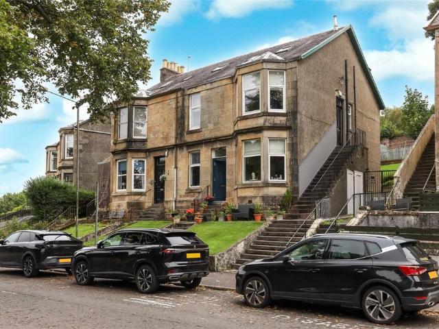 4 bedroom flat for sale
