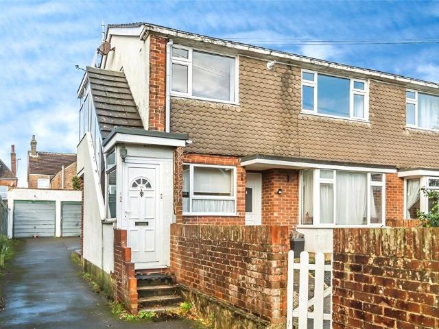 4 bedroom flat for sale