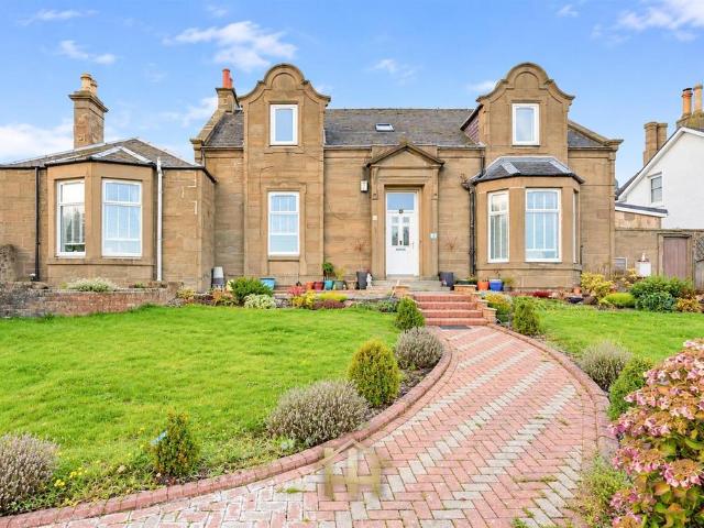 4 bedroom flat for sale