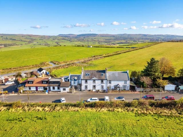 4 bedroom flat for sale