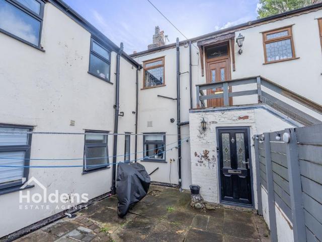 4 bedroom flat for sale