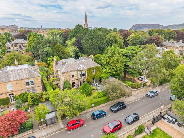 4 bedroom flat for sale