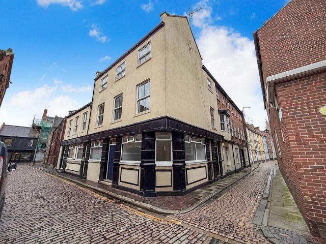 4 bedroom flat for sale