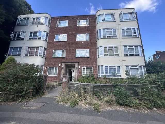 4 bedroom flat for sale