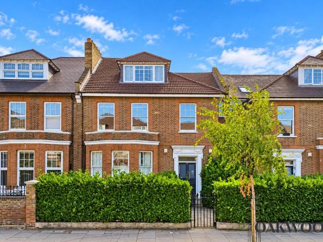 4 bedroom flat for sale