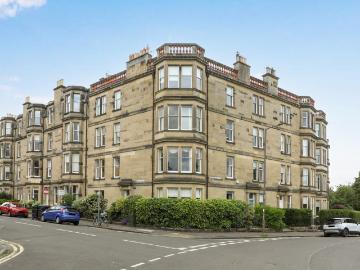4 bedroom flat for sale