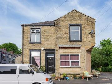 4 bedroom flat for sale