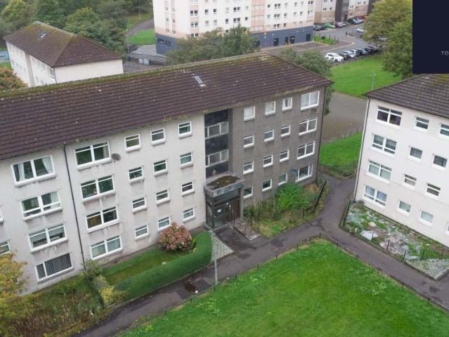 4 bedroom flat for sale