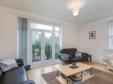 4 bedroom flat for sale