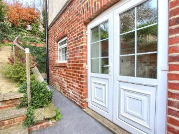 4 bedroom flat for sale