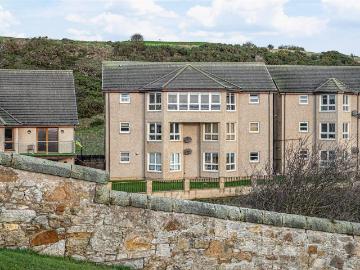 4 bedroom flat for sale