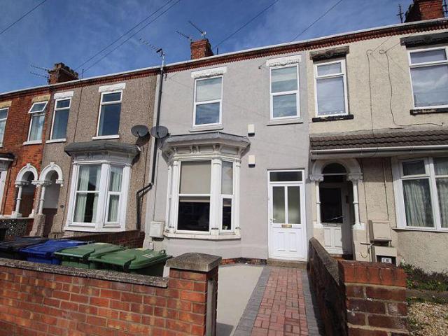 4 bedroom flat for sale