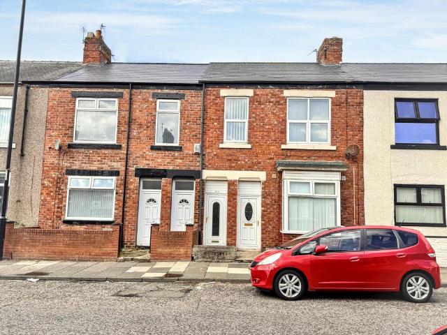 4 bedroom flat for sale
