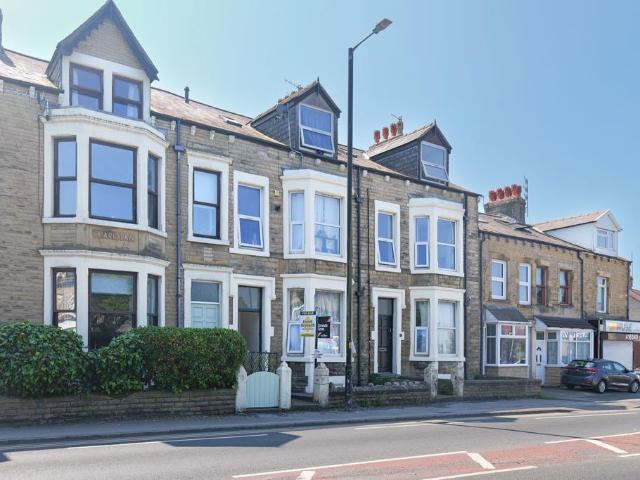 4 bedroom flat for sale