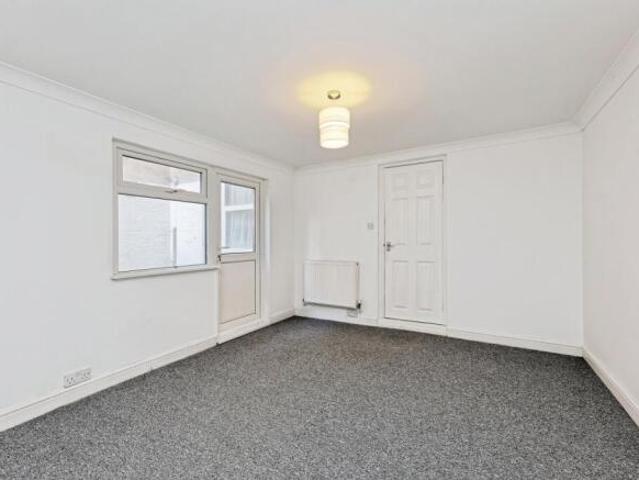 4 bedroom flat for sale in Dalby Square, Cliftonville, Margate, Kent, CT9