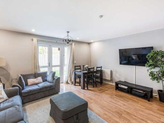 4 bedroom apartment for rent in London