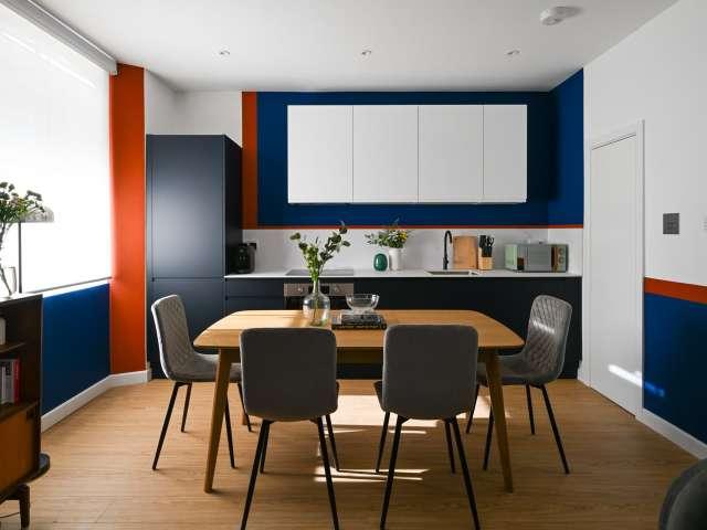 4 bedroom flat for rent in Saint Peter's, London