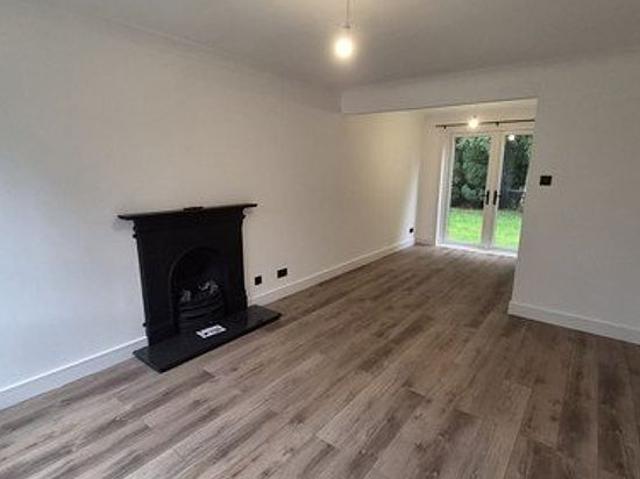 4 bedroom flat in Glasgow