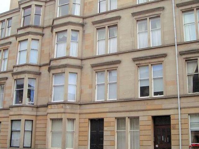 4 bedroom flat in Glasgow