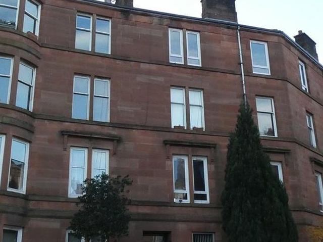 4 bedroom flat in Glasgow