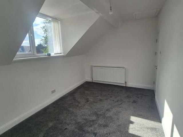 4 bedroom flat in Leeds