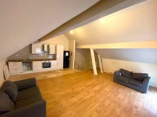 4 bedroom flat share for rent in Manchester Street, Derby, Der.