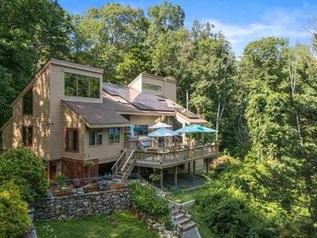 4 bedroom, Framingham MA 01701 104569426