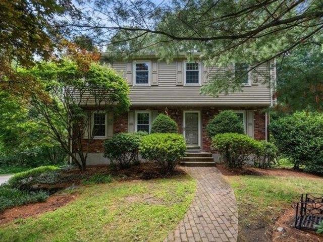 4 bedroom, Framingham MA 01701 104605391